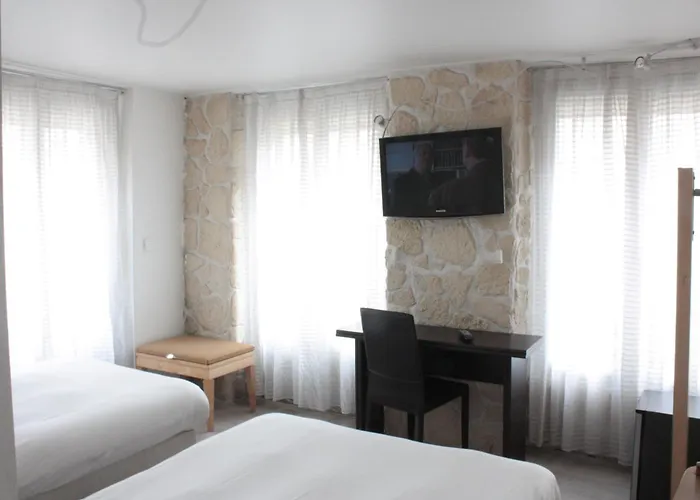 Hauteville Opera 3*