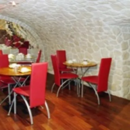 Hauteville Opera Hotel