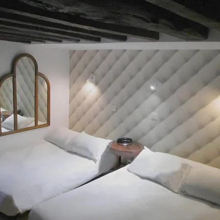 Hauteville Opera Hotel 3*
