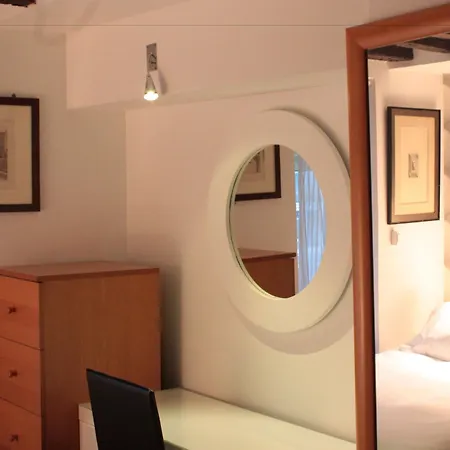 Hauteville Opera מלון 3*
