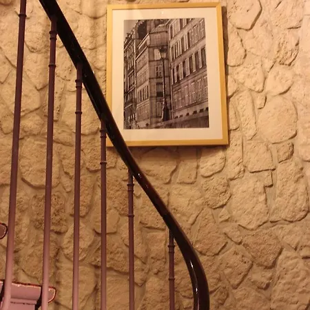 Hauteville Opera 3*