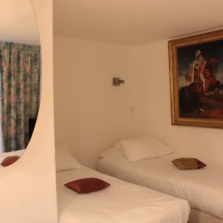 Hotel Hauteville Opera 3*