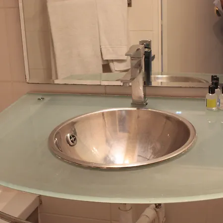 Hauteville Opera 3* Paris