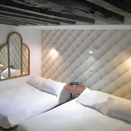 Hotel Hauteville Opera 3*