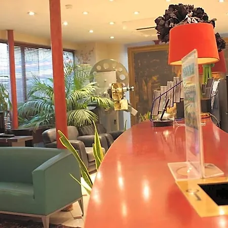 Hotel Hauteville Opera 3*