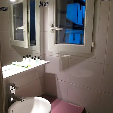 Hauteville Opera 3*