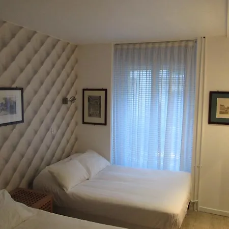 Hauteville Opera מלון 3*