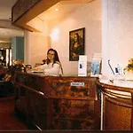 Hauteville Opera Отель